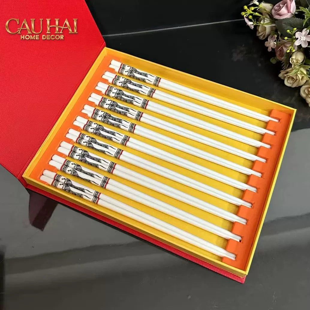 Set 10 Đôi Đũa Sứ Legacy Cheval Oriental Héritage Couture Ceramic Chopsticks Set-Dinner Cutlery Set Dao Muỗng Nĩa-CẬU HAI HOME DECOR