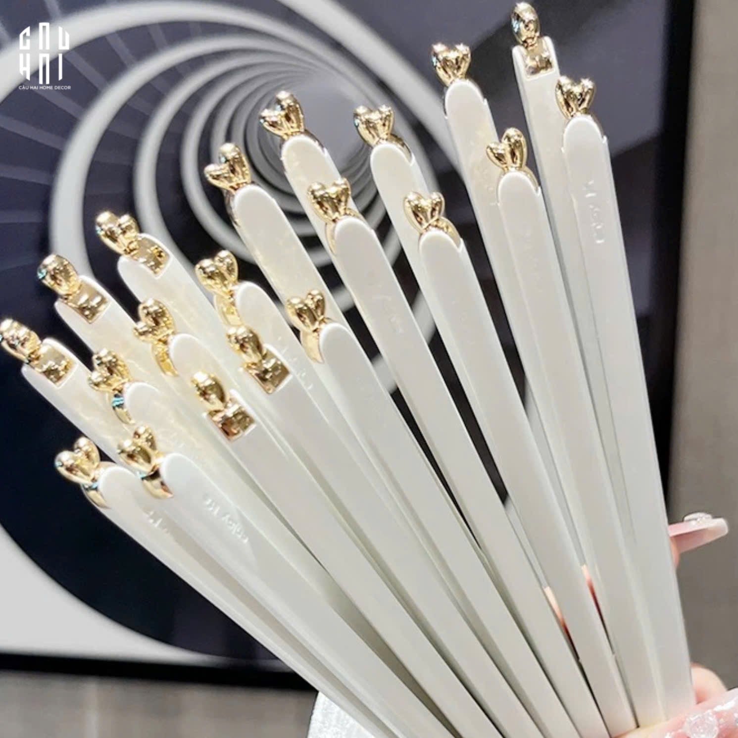 Set 5 Đôi Đũa Sợi Thuỷ Tinh - Love Heart Antibacterial Chopsticks 24cm-CẬU HAI HOME DECOR