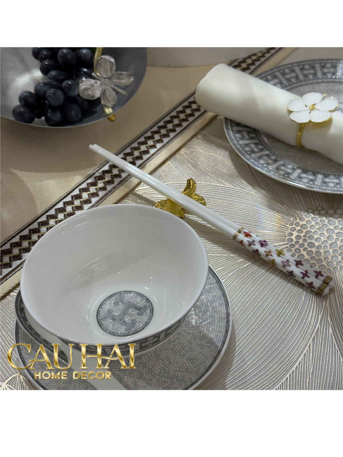 Set 6 Đôi Đũa Sứ Fleur de Monogram New Year Eve Couture Ceramic Chopsticks Set-Dinner Cutlery Set Dao Muỗng Nĩa-Đối tác tại Trung Quốc theo từng đơn đặt hàng-CẬU HAI HOME DECOR