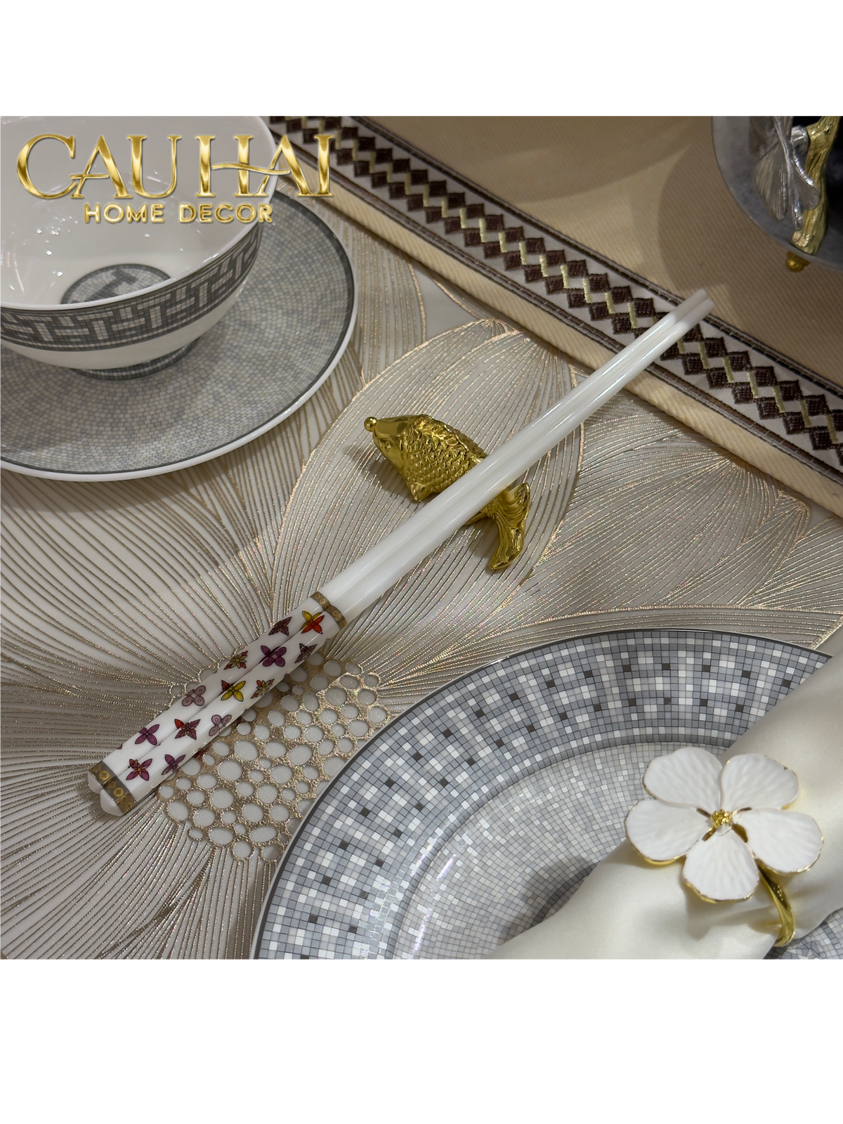 Set 6 Đôi Đũa Sứ Fleur de Monogram New Year Eve Couture Ceramic Chopsticks Set-Dinner Cutlery Set Dao Muỗng Nĩa-Đối tác tại Trung Quốc theo từng đơn đặt hàng-CẬU HAI HOME DECOR