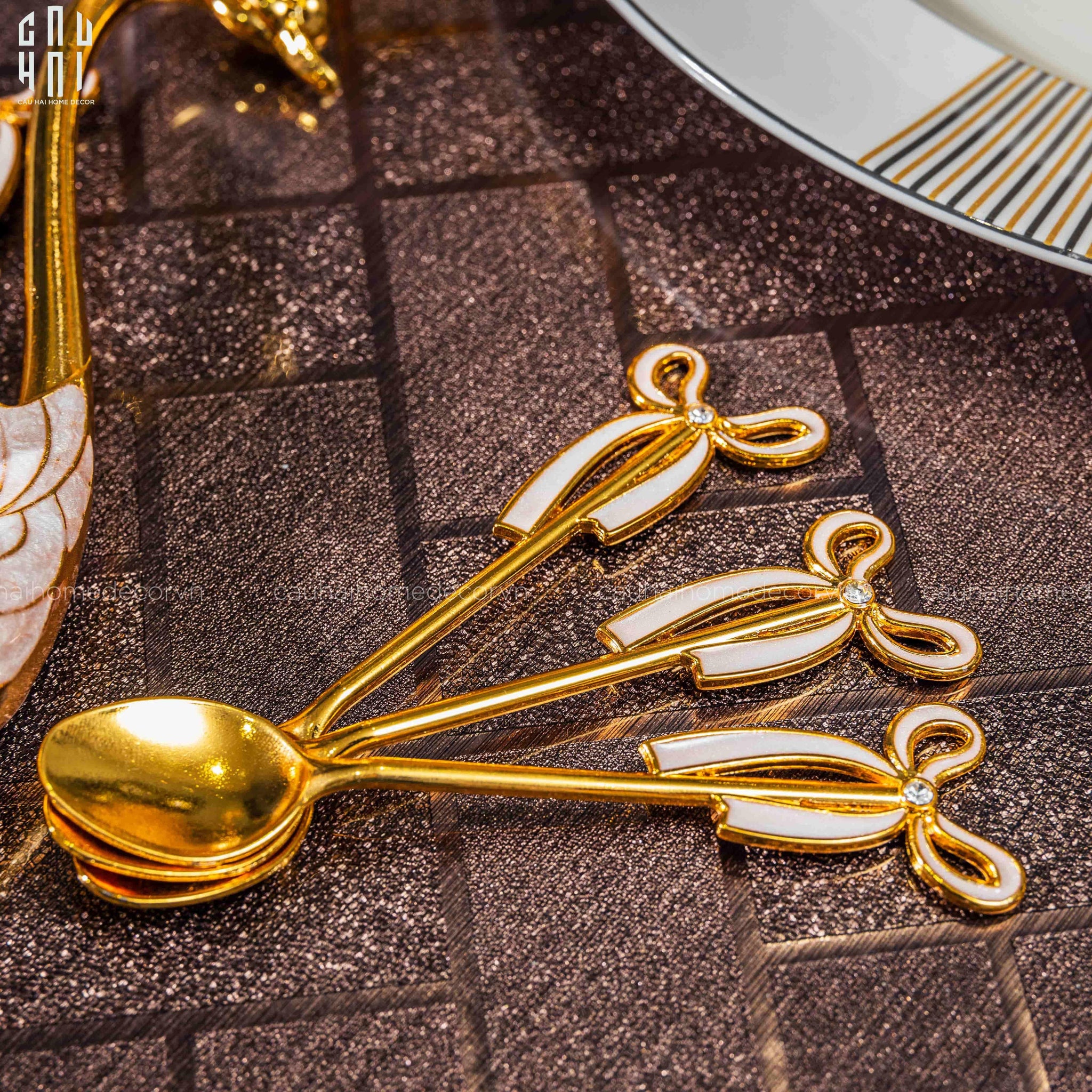 SET 6 MUỖNG TRÁNG MIỆNG GOLDEN SWAN PREMIUM-CẬU HAI HOME DECOR