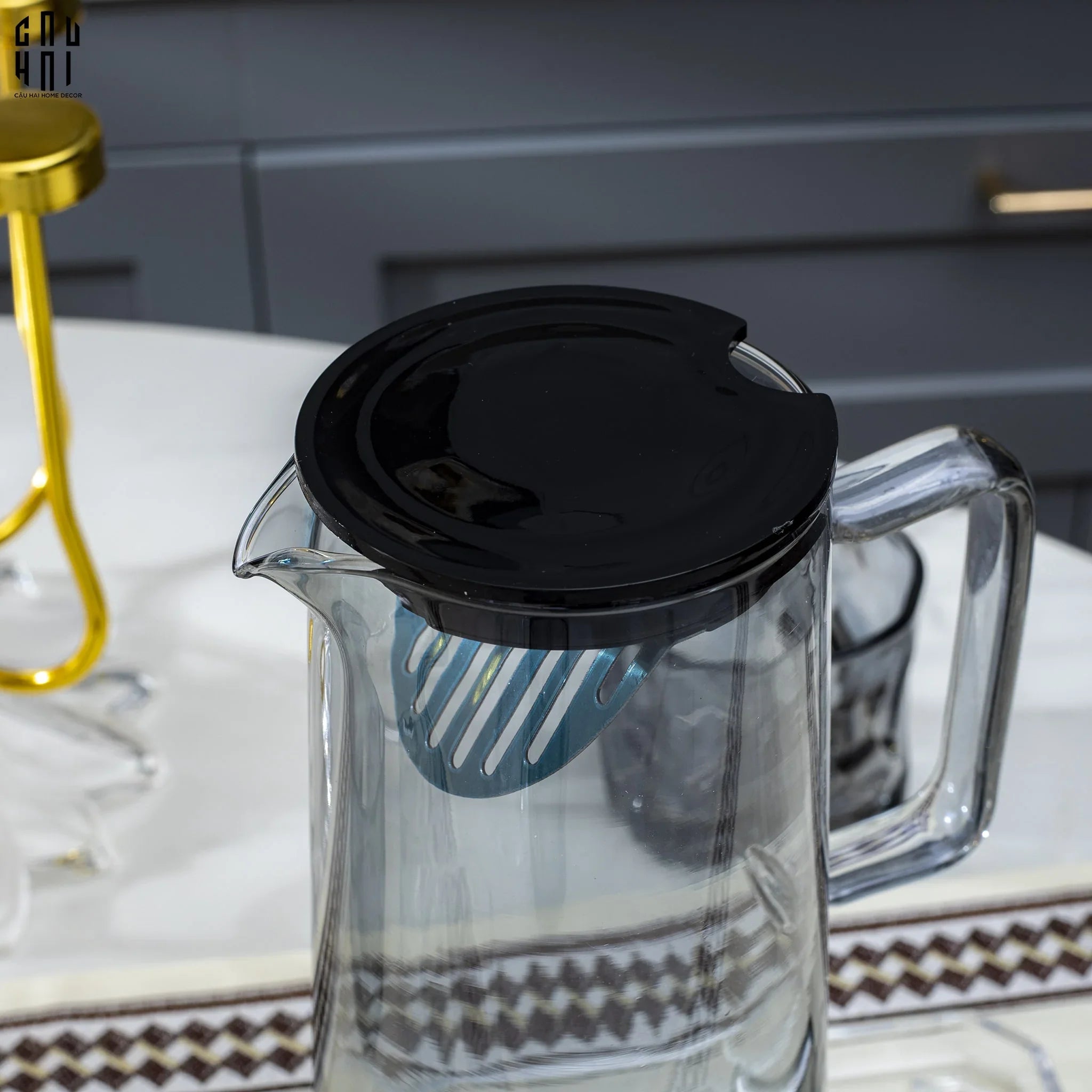 Set Bình Nước Elite 6 Ly Thuỷ Tinh Xám Kèm Khay Minimal – Carafe & Glass Set 8pcs-CẬU HAI HOME DECOR
