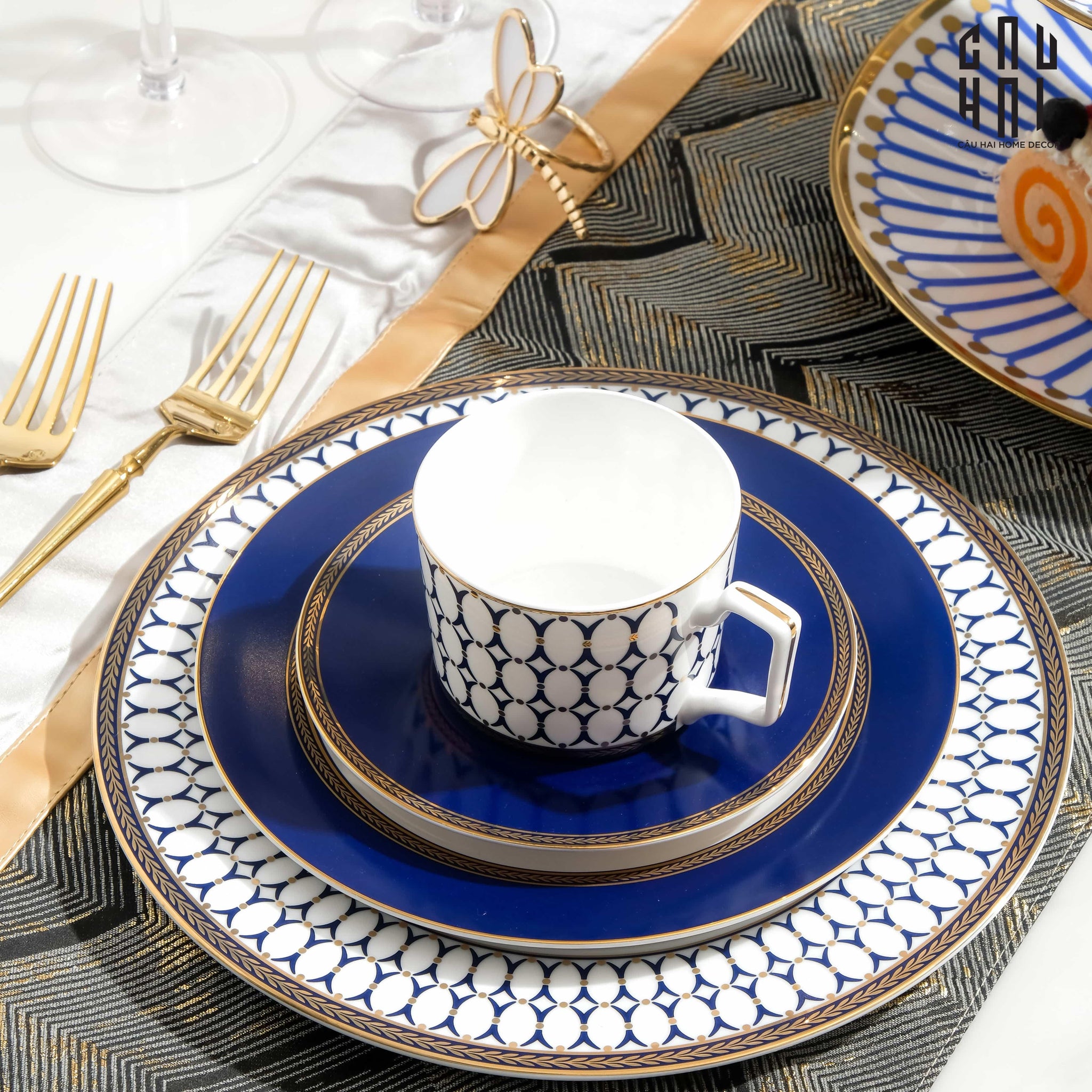 Set Đĩa Bàn Tiệc Âu Ogilvy Banquet Plates 4 Pcs Élégance Cobalt Blue Dinnerware Sets-CẬU HAI HOME DECOR