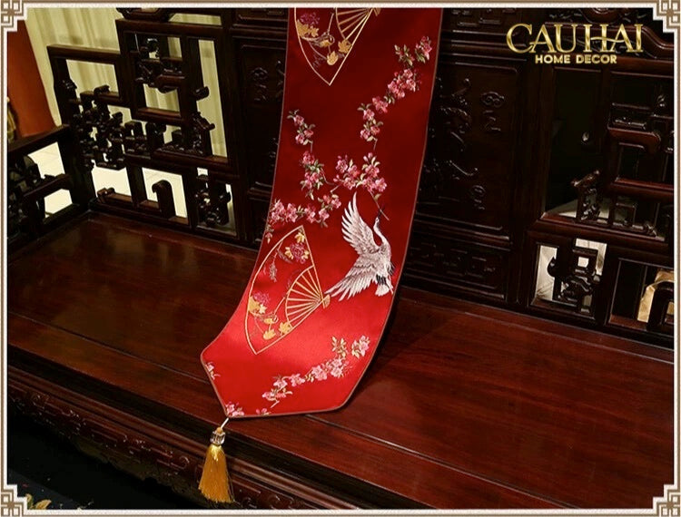 Tết Couture - Khăn Trải Bàn Lụa Thêu Hỷ Hạc Vũ 2m1x33 - CẬU HAI HOME DECOR