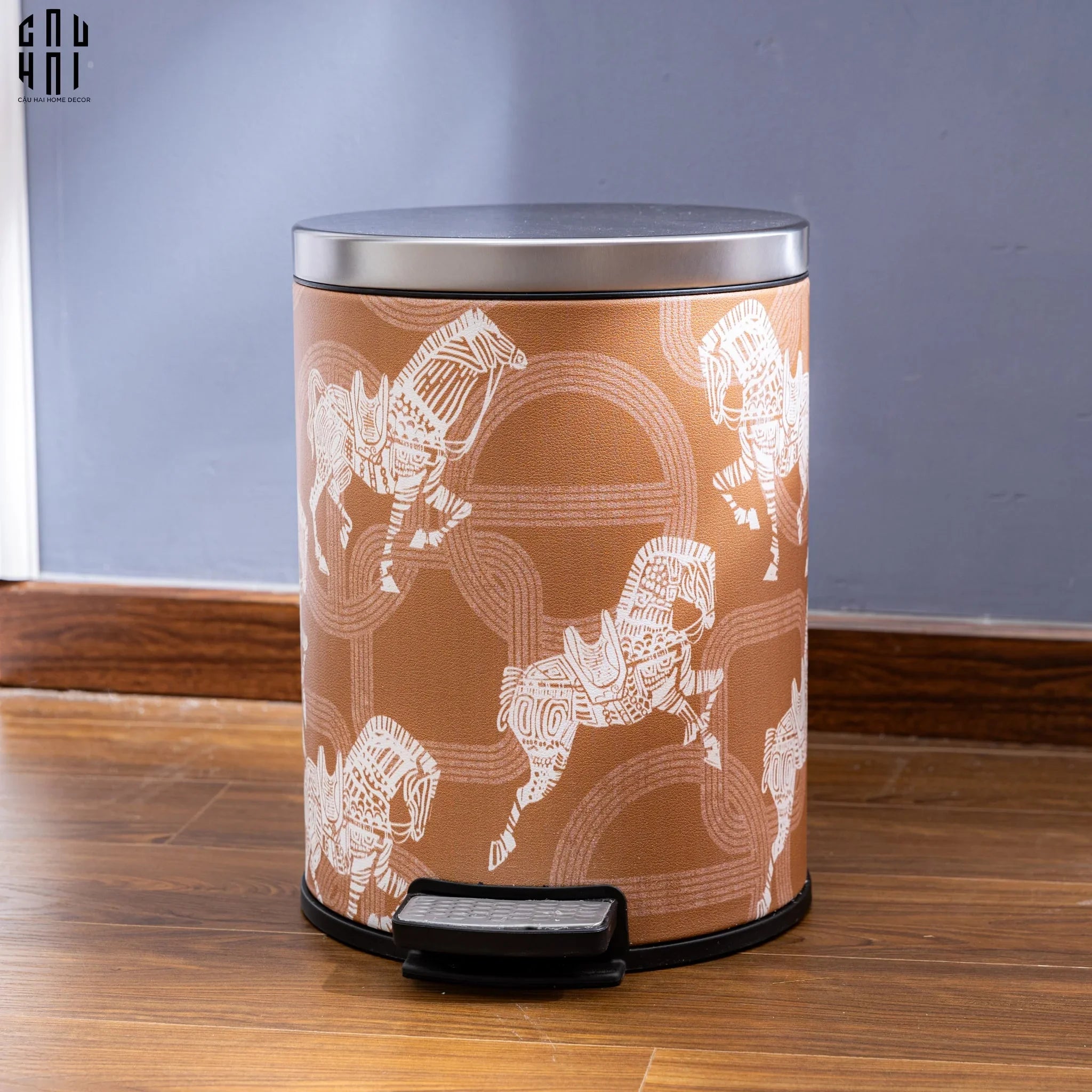Thùng Rác Da Les Cavaliers Blancs Impériaux 14L - Brun Up-Thùng Rác-CẬU HAI HOME DECOR