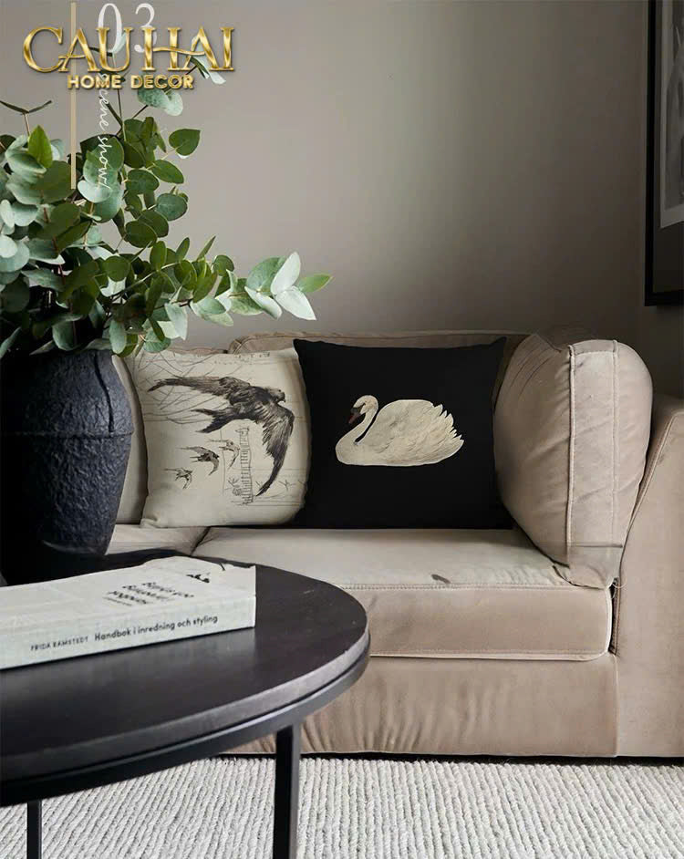VỎ GỐI CANVAS FIBER SAVOIR SWAN 45-2- Cậu Hai Home Decor