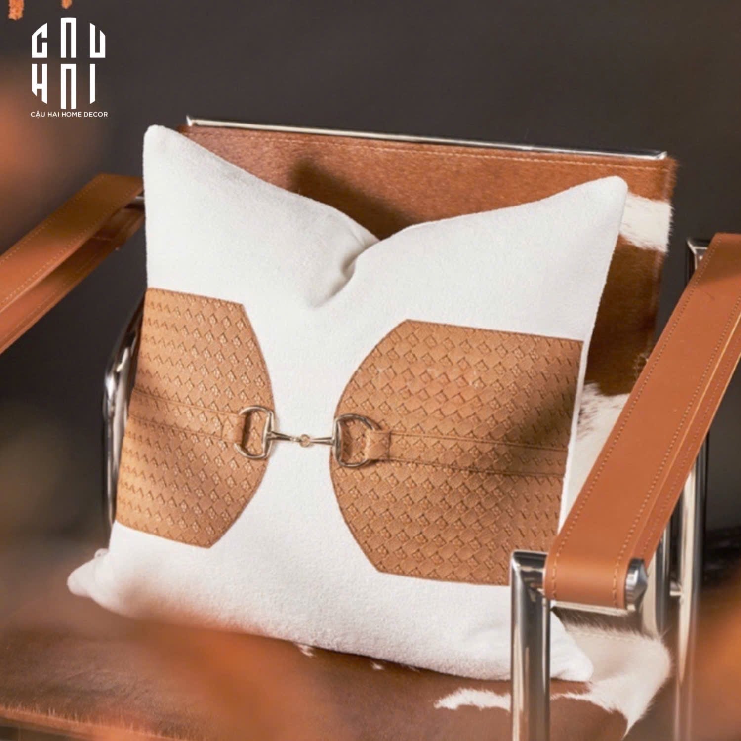 VỎ GỐI DA DẬP NỔI CHAINE D'ANCRE - CẬU HAI HOME DECOR
