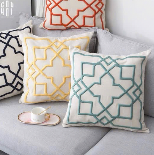 VỎ GỐI HOẠ TIẾT THÊU YELLOW LATTICE - CẬU HAI HOME DECOR