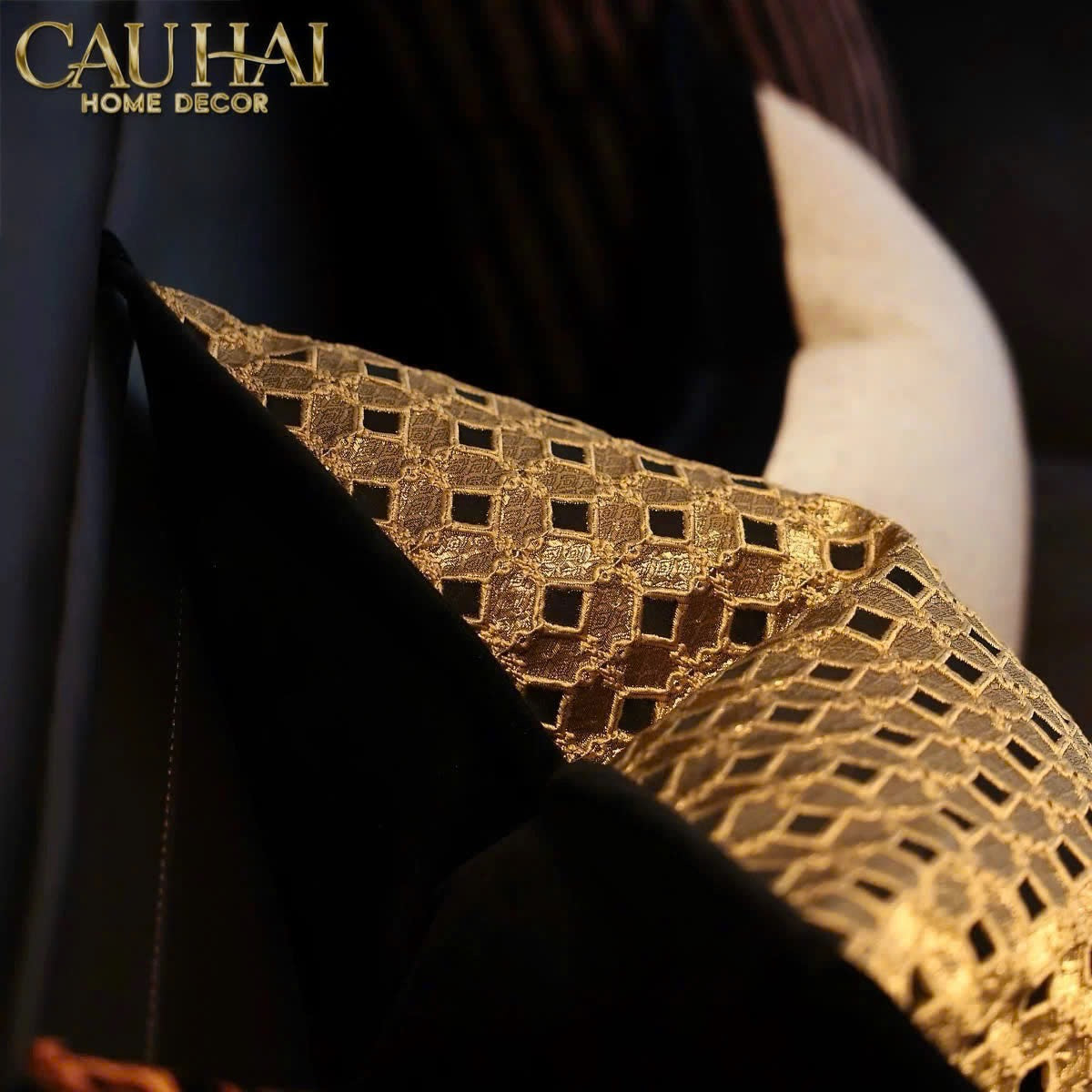 VỎ GỐI JACQUARD D’OR LATTICE 50-3- Cậu Hai Home Decor