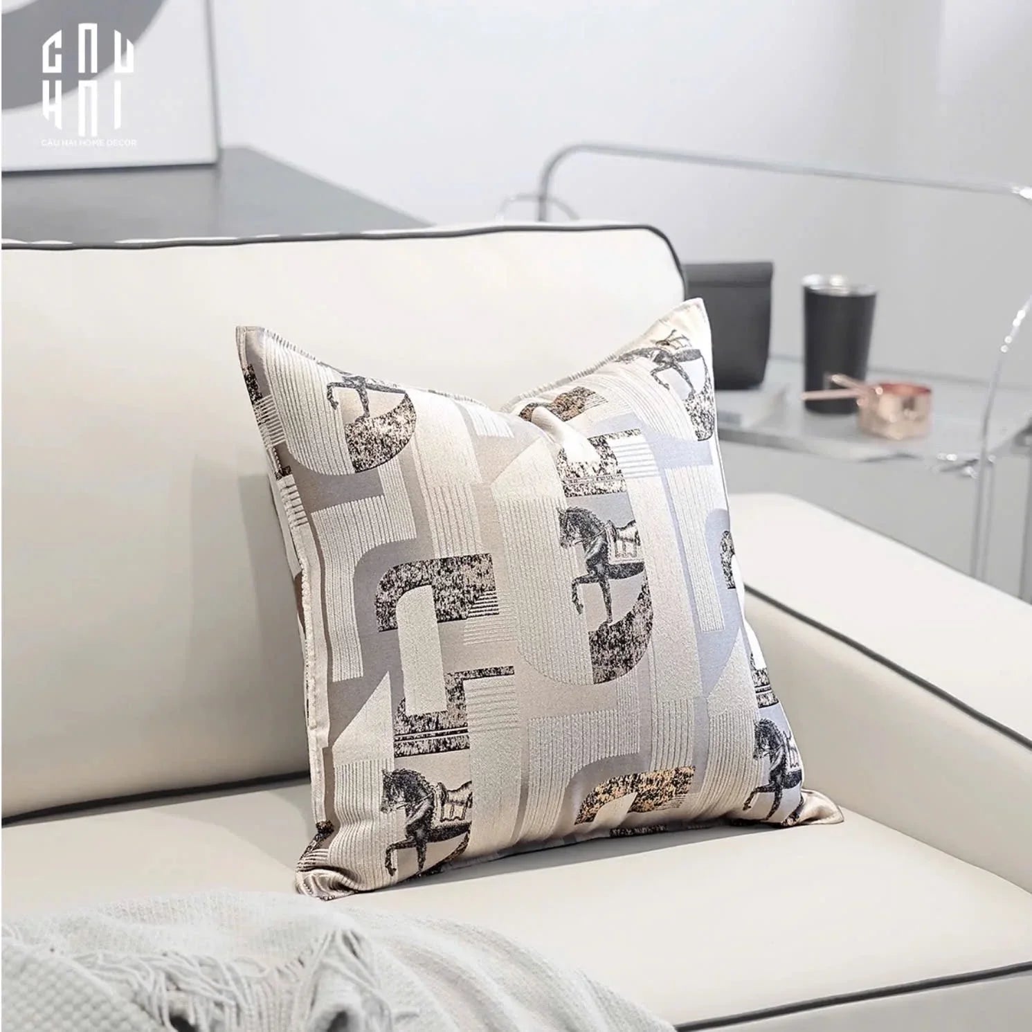 Vỏ Gối Jacquard White Silk Gallop 50x50-CẬU HAI HOME DECOR