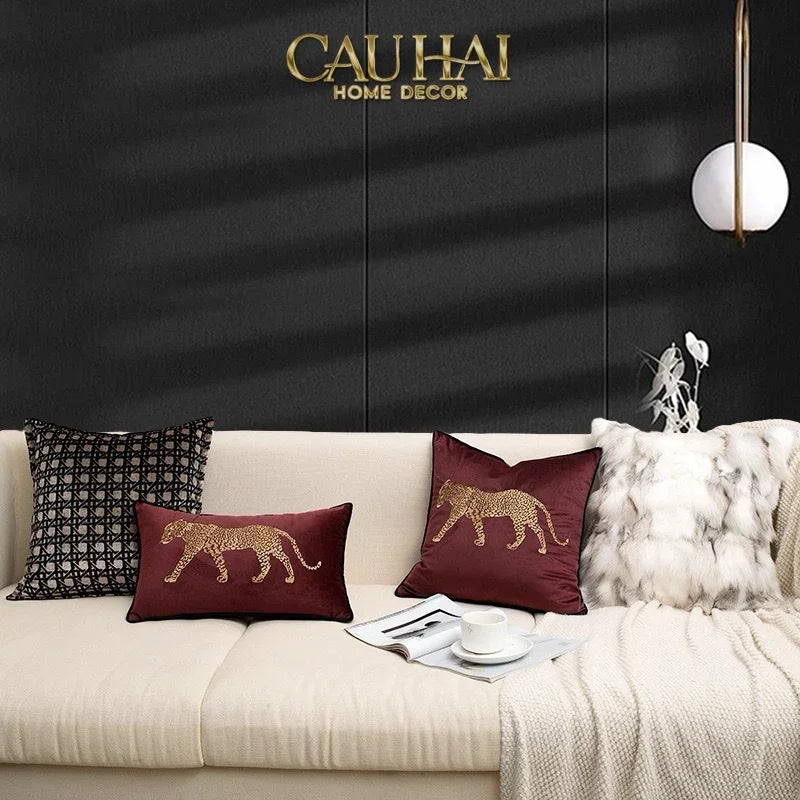 Vỏ Gối Nhung Đỏ Báo Đốm Burgundy Panther Écartier 45-VỎ GỐI-CẬU HAI HOME DECOR