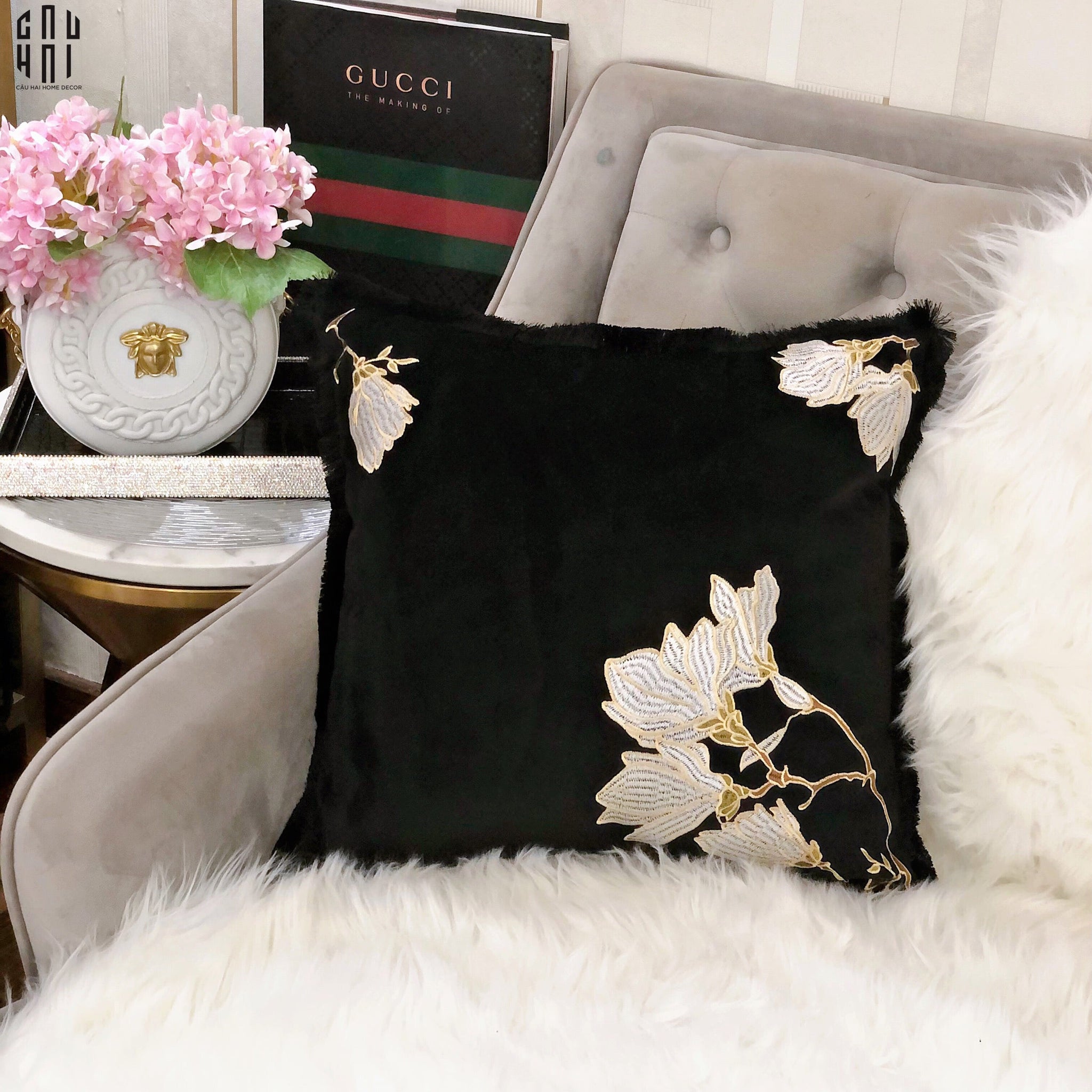 VỎ GỐI NHUNG SCARLETT 45. - CẬU HAI HOME DECOR