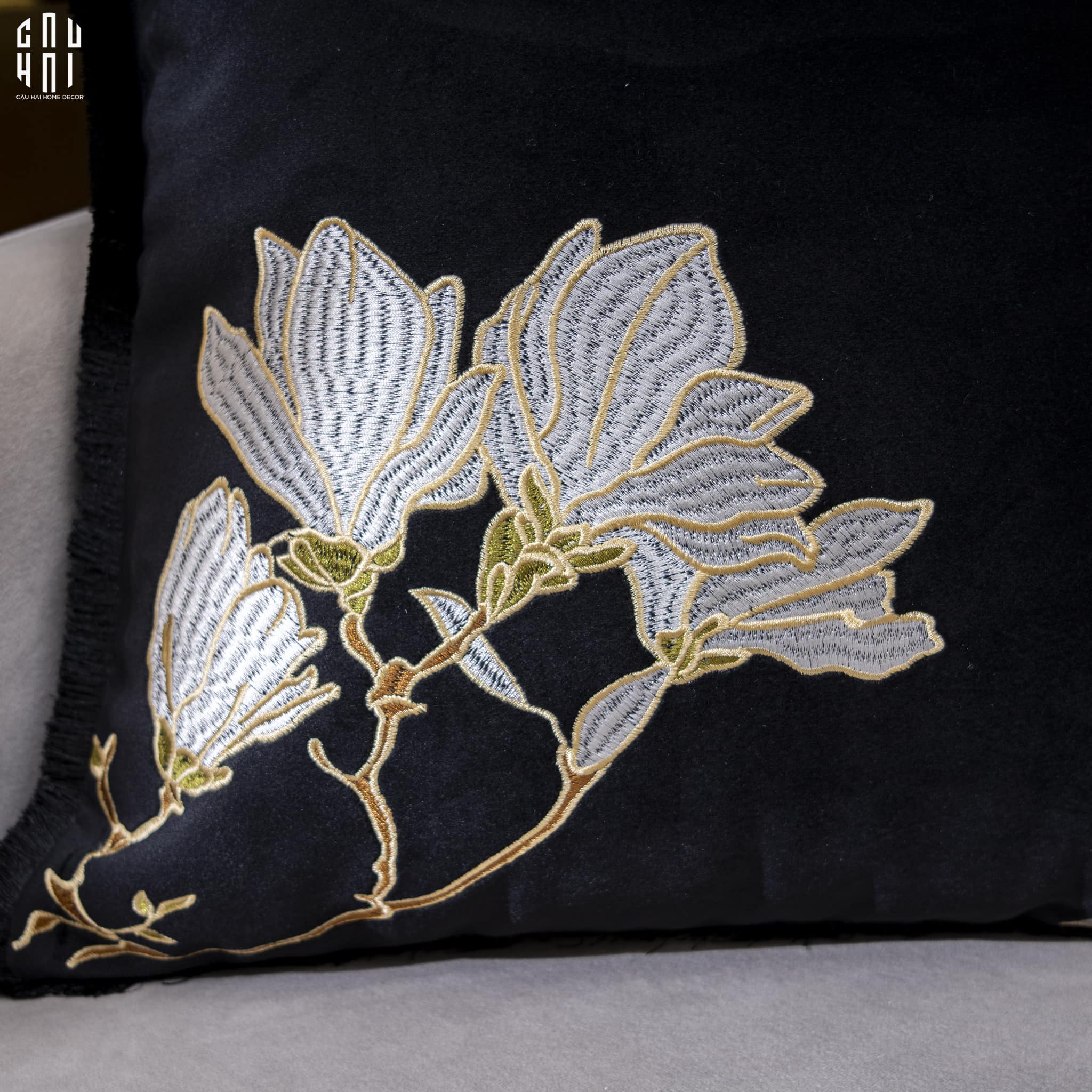 VỎ GỐI NHUNG SCARLETT 45. - CẬU HAI HOME DECOR
