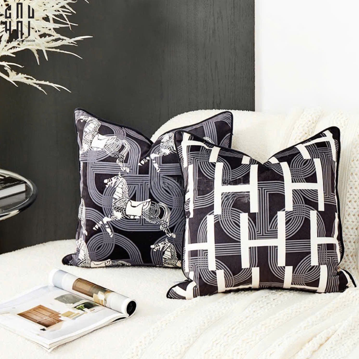 VỎ GỐI PHONG CÁCH WABI SABI CHAINE D'ANC - HORSE - CẬU HAI HOME DECOR