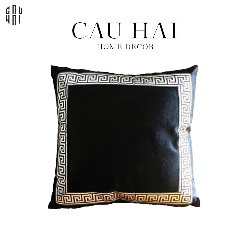 VỎ GỐI SOFA NHUNG CROCHET - NOIR 50X50CM