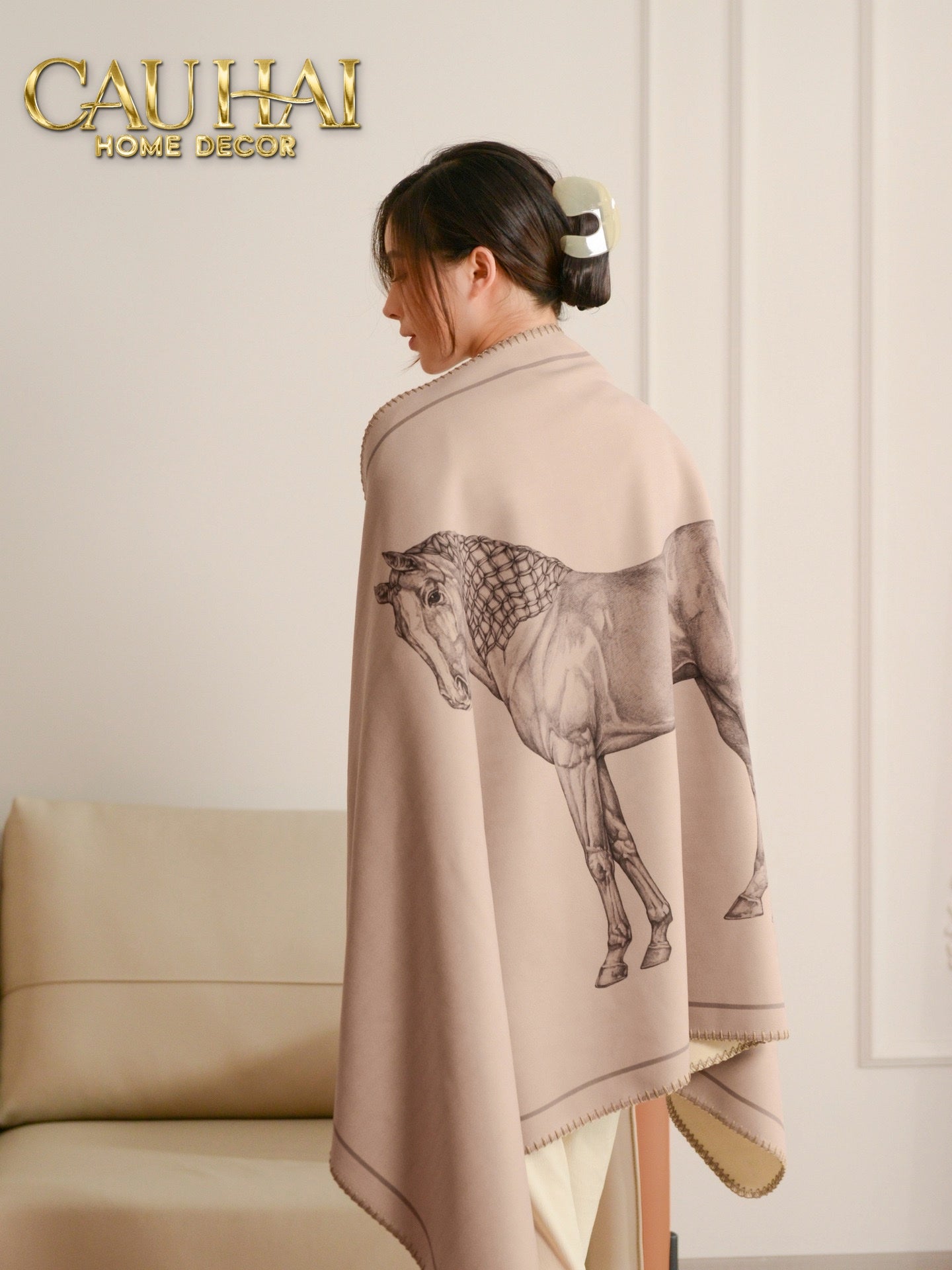 Khăn Cashmere Couture 55x180 - Le Cheval Solitaire - Button Édition
