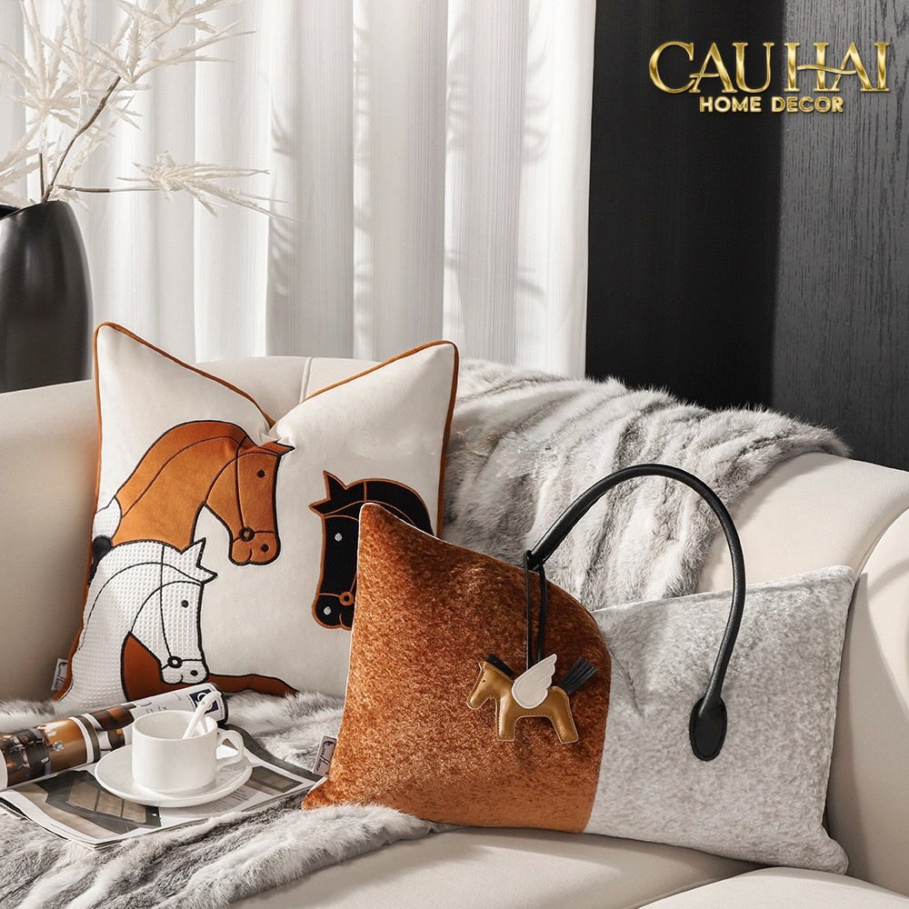 Gối Nhung Silhouette Équine Bicolore 30x50 - Special Pegasus Charm